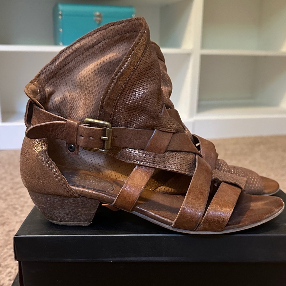 Miz Mooz Chestnut Strappy Sandals